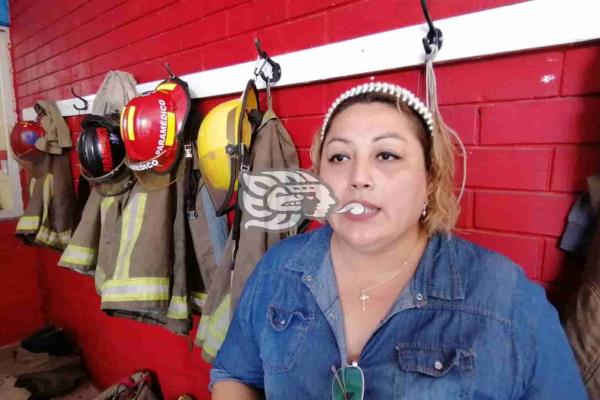Cecilia; primer mujer certificada como operadora de ambulancia en complejo de Coatzacoalcos