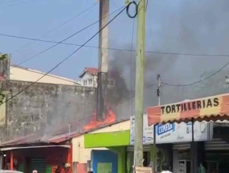 ¡Se queman los pollos! se incendia rosticería El Gallito en Villa Allende(+Video)