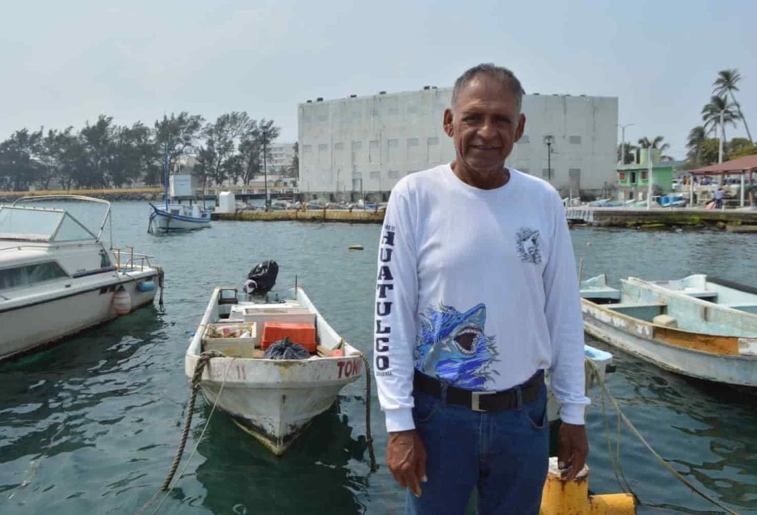 Don Fernando, sobrevivió tres días en alta mar y volvió a su oficio, la pesca en Veracruz