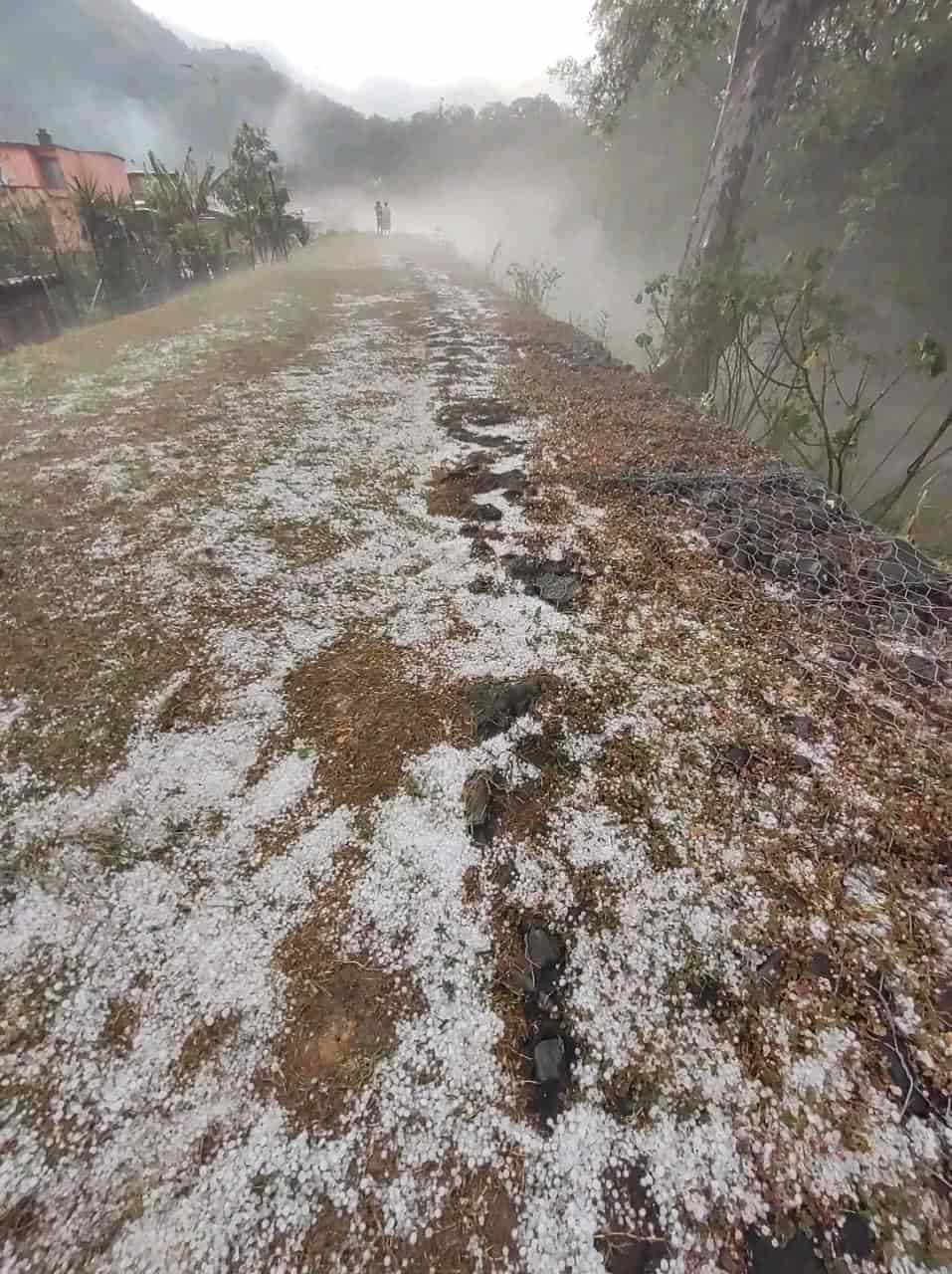 Se presenta fuerte granizada en el municipio de Ixhuatlancillo; deja afectaciones