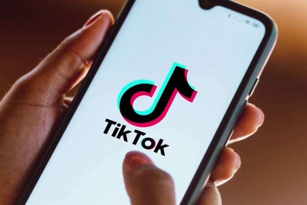 ¿Trampa o estrategia? Ejecutivo de TikTok reconoce que manipulan su propio algoritmo para la difusión de ciertos temas