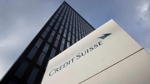 Acciones de Credit Suisse se desploman tras retiro de inversión saudita