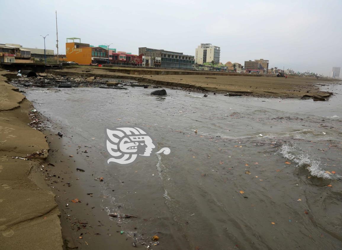 Lluvia ‘desentierra’ canales de desagüe en Coatzacoalcos