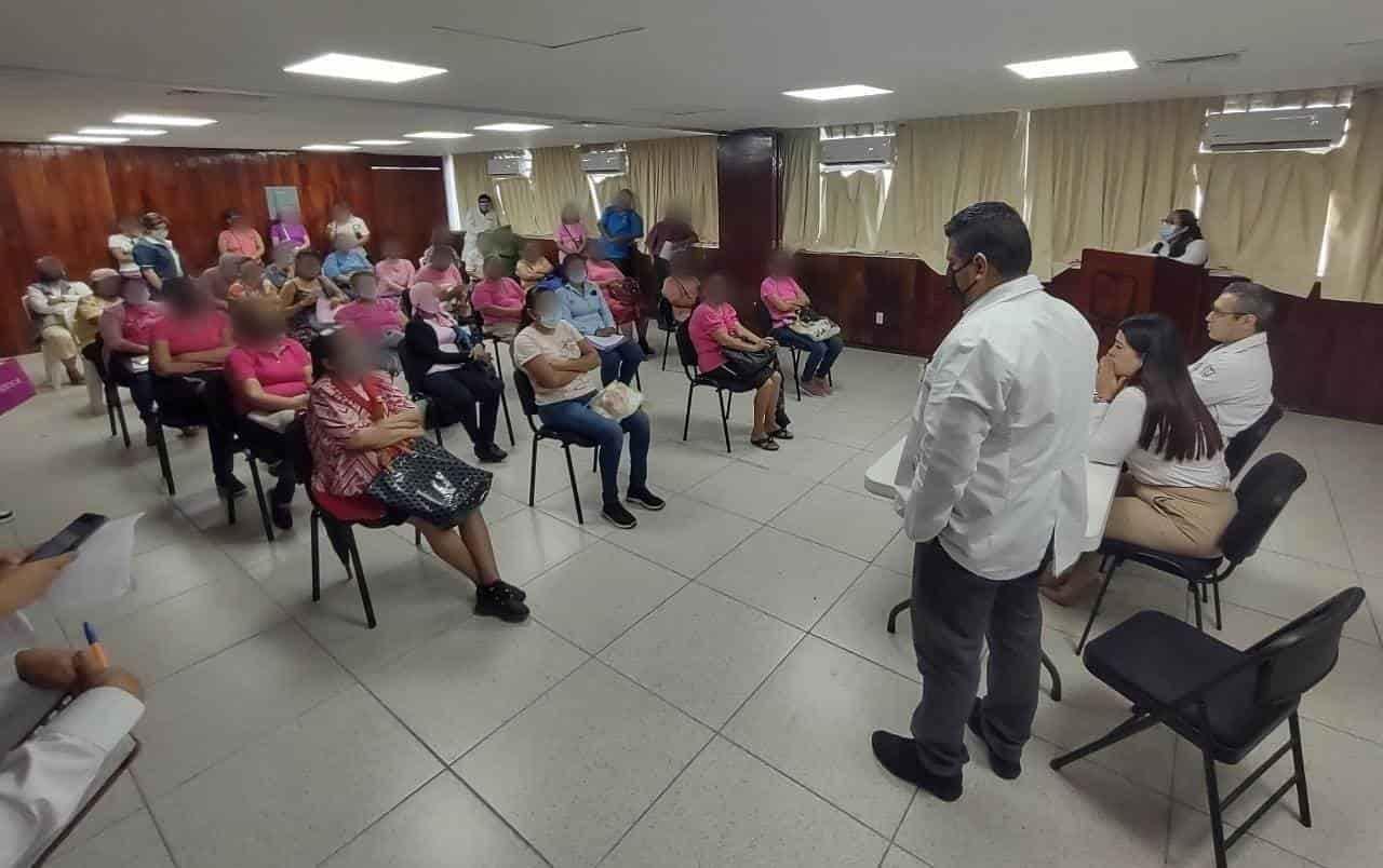 ¡Son prioridad! IMSS 36 de Coatzacoalcos recibe a pacientes oncológicos