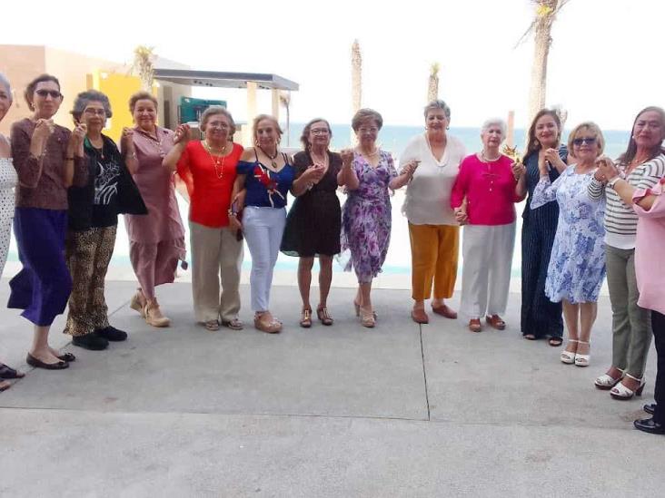 El Grupo de Amigas Luminosas celebraron el Día de la Mujer