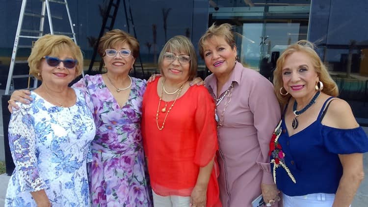 El Grupo de Amigas Luminosas celebraron el Día de la Mujer