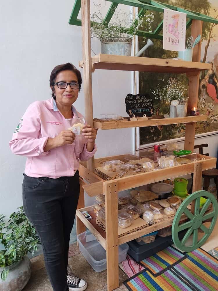 Sol y Sones: María Elena Hernández Lara, cronista de la Ciudad de Tierra Blanca recibió reconocimiento