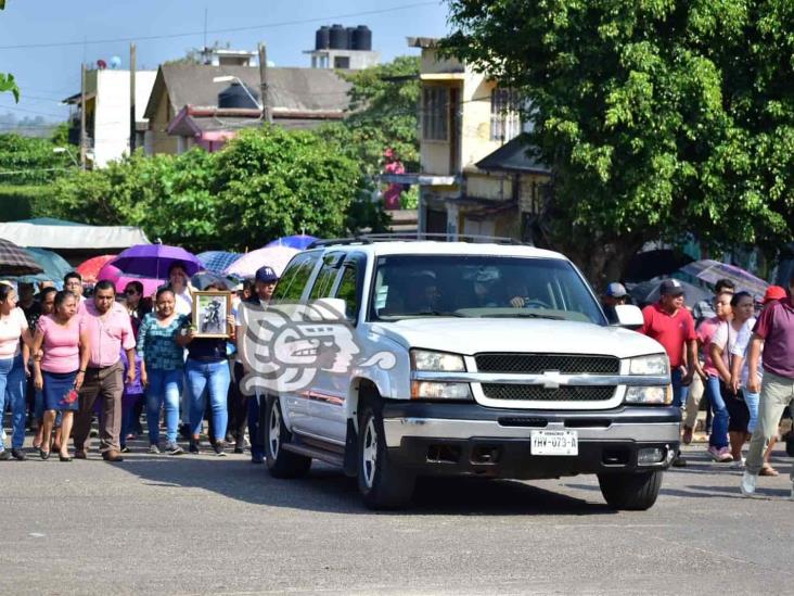 Última rodada; tras misa, despiden a “el Corpy en Acayucan (+Video)