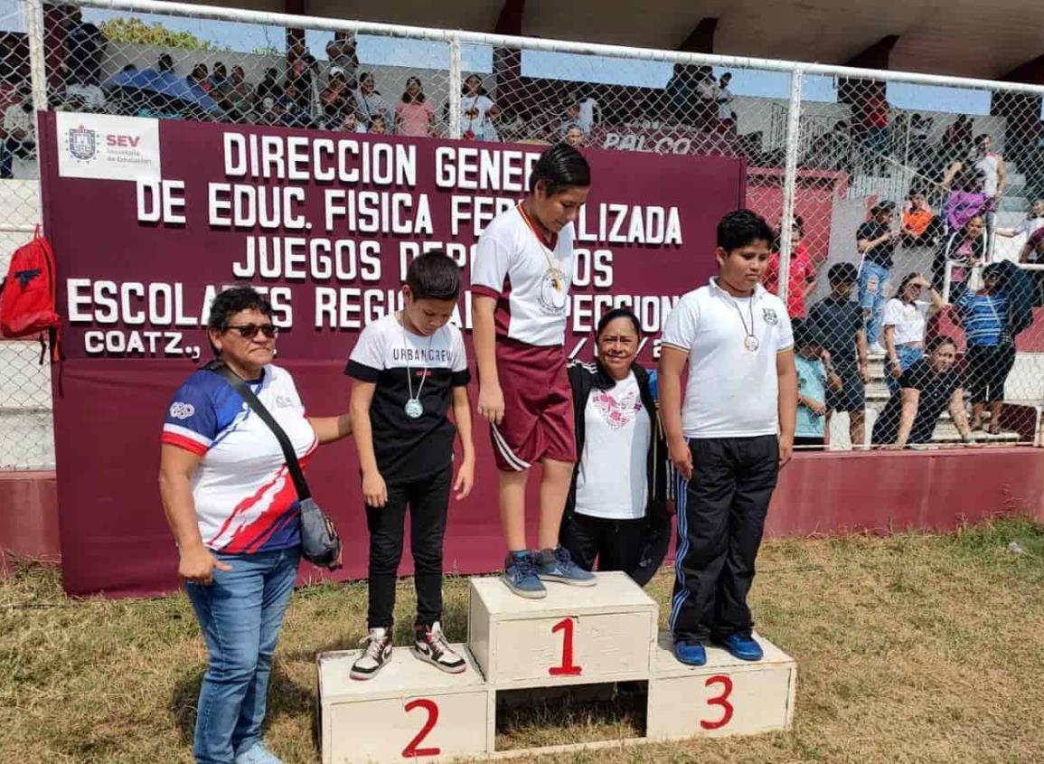 Porteños dominan el Regional de atletismo de los JDEEB