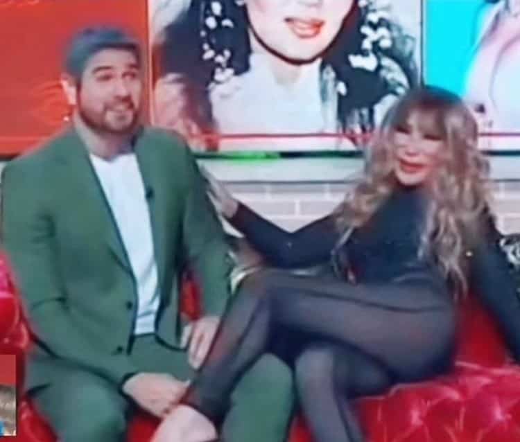 Lyn May se le insinúa a Daniel Arenas en pleno show