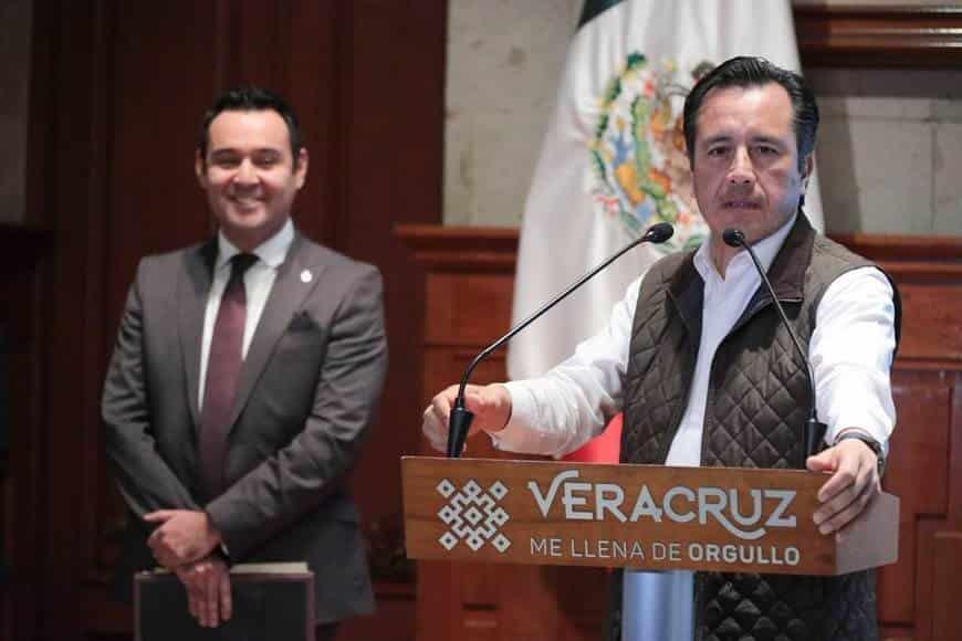 ¿Y la austeridad? Sefiplan contrató mil mdp de deuda más para Veracruz