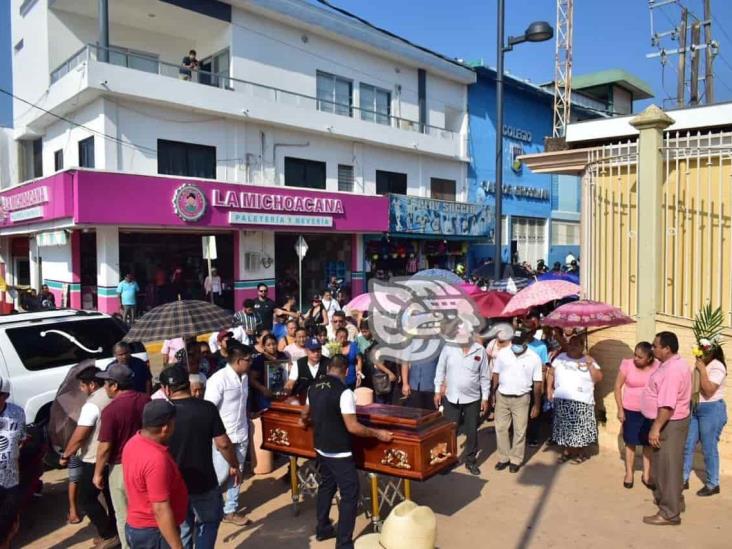 Última rodada; tras misa, despiden a “el Corpy en Acayucan (+Video)