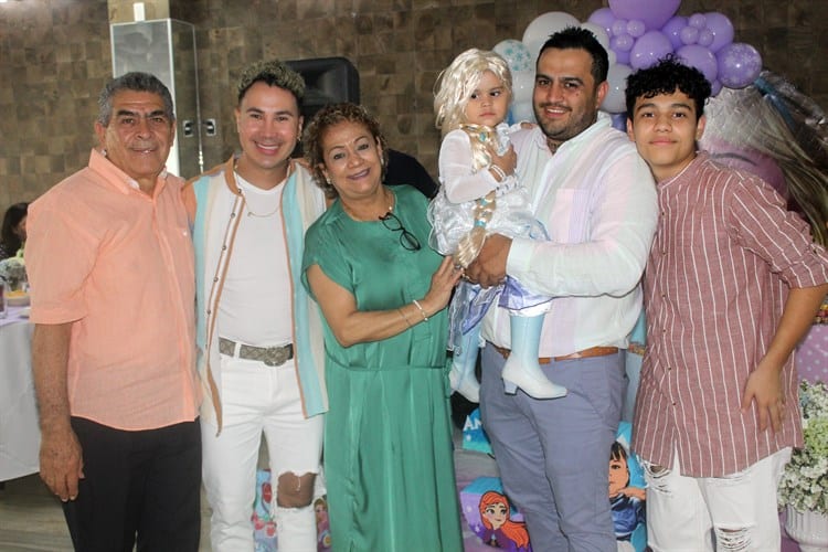 Amanda Sagaón Parizot fue festejada por sus 3 años de vida