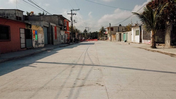 Supervisa alcalde de Boca del Río las obras de drenaje y pavimentación en la Carranza