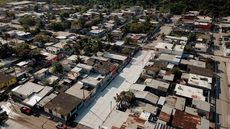 Supervisa alcalde de Boca del Río las obras de drenaje y pavimentación en la Carranza