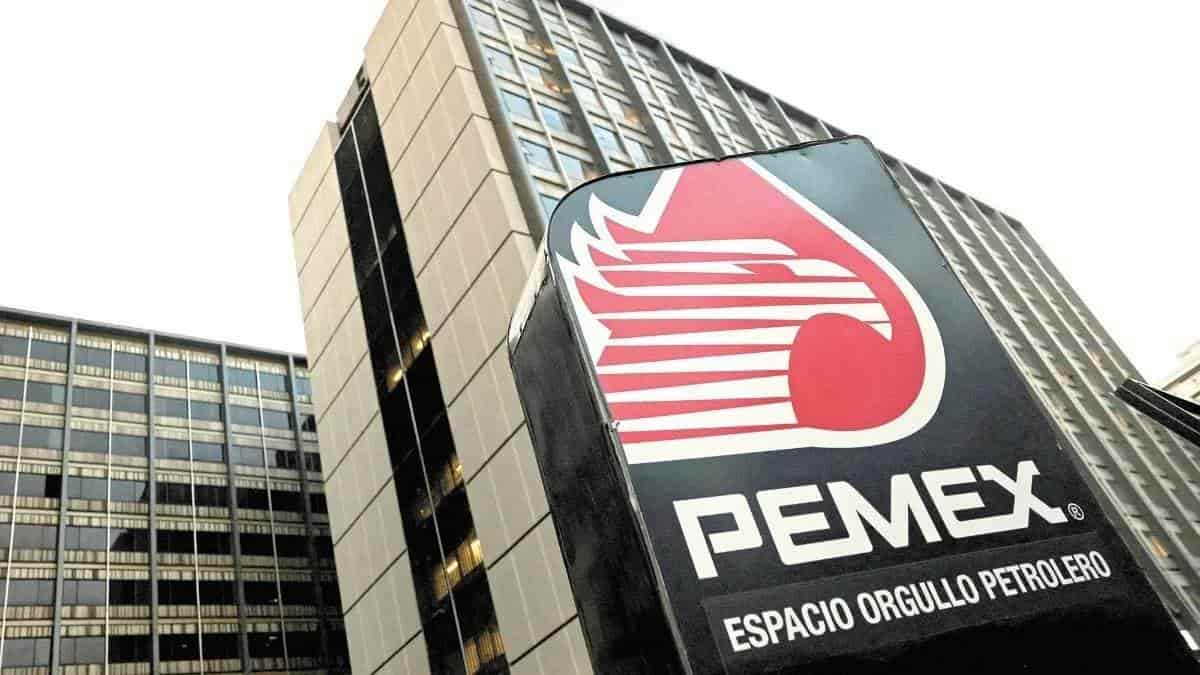 Se manifiestan contra Pemex en Tierra
