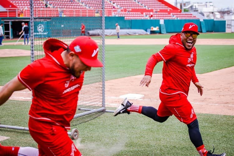 Alexi Amarista y Kora Ortiz regresan a entrenamientos en Veracruz