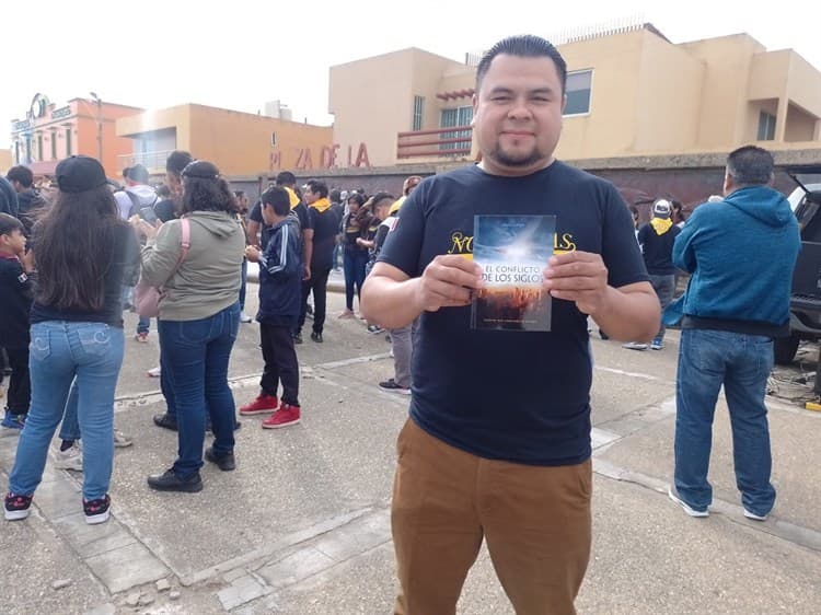 Jóvenes adventistas comparten mensaje de paz en Coatzacoalcos