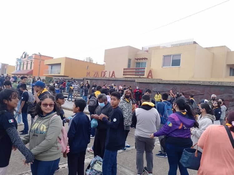 Jóvenes adventistas comparten mensaje de paz en Coatzacoalcos