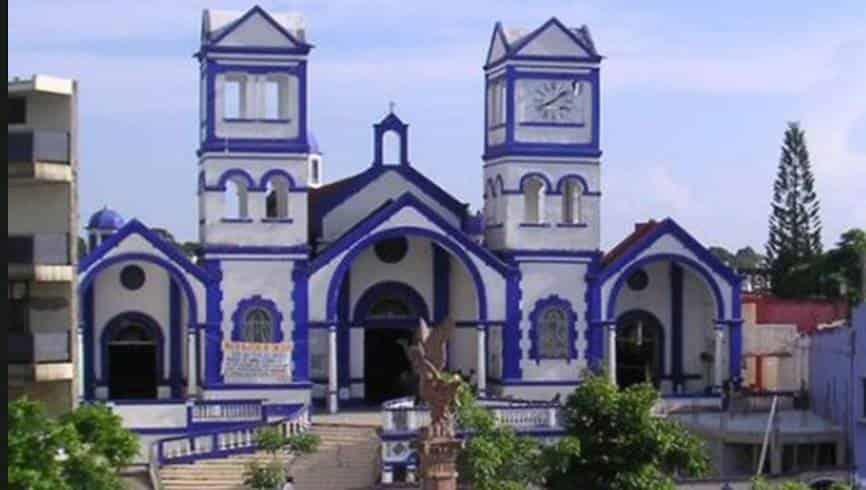 Continúa el conflicto de los vitrales en la iglesia San Pedro