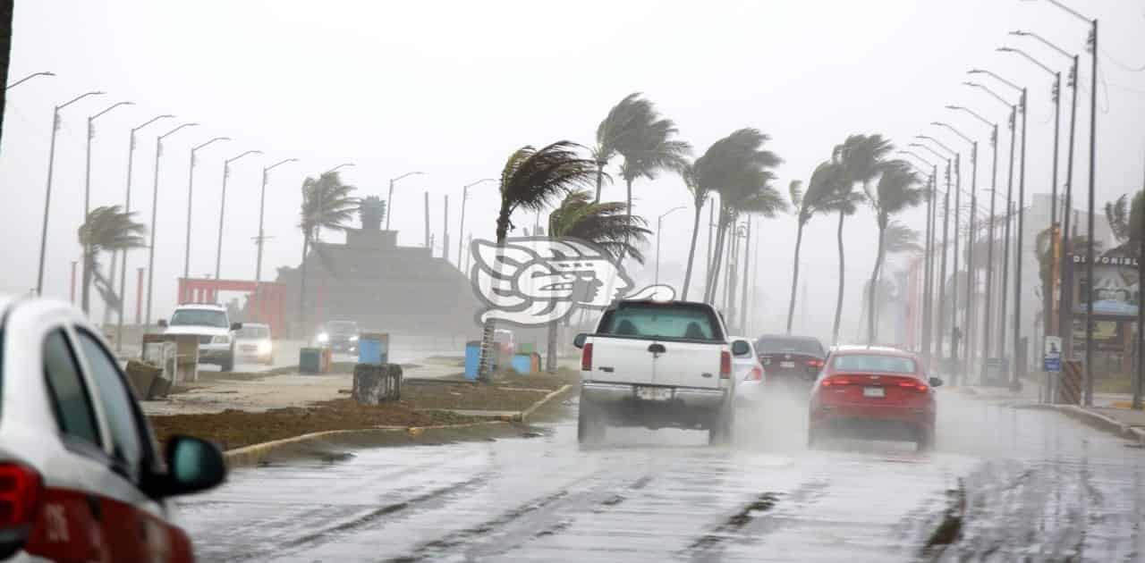 Daños mínimos en Coatzacoalcos por FF 41; desactivan alerta gris