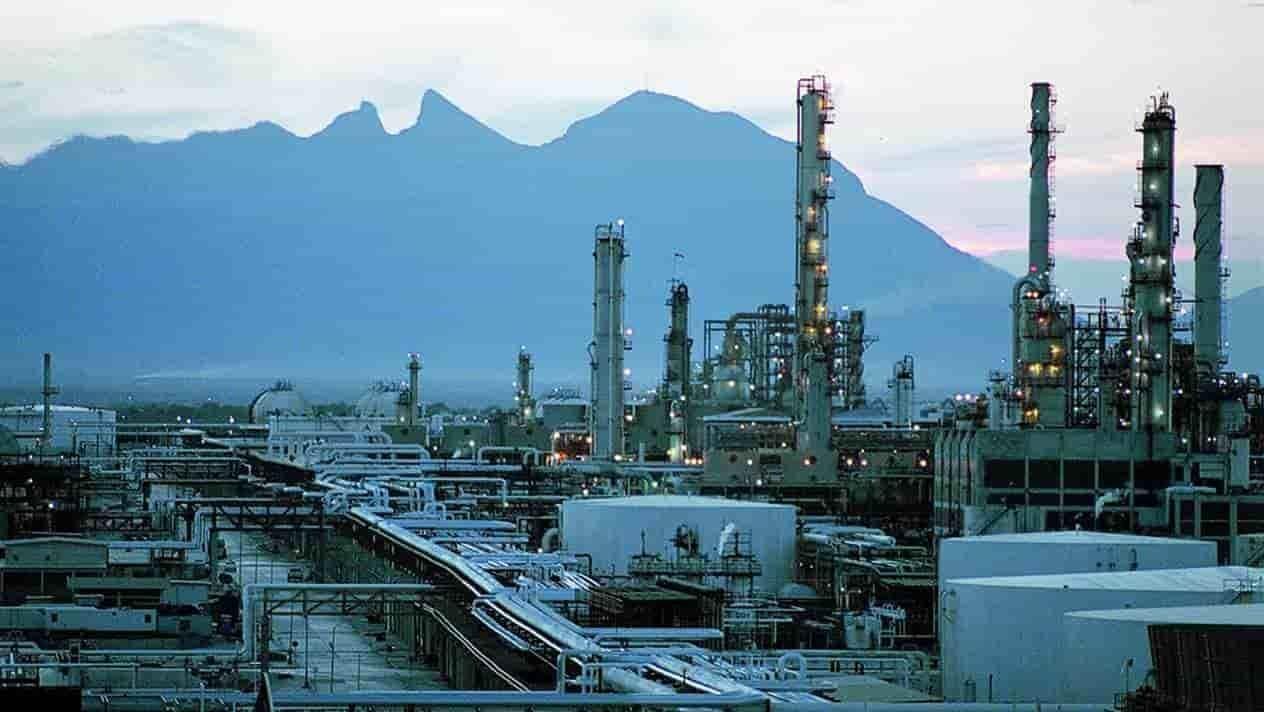 Pemex informa que fue un desfogue controlado lo de la Refinería de Cadereyta