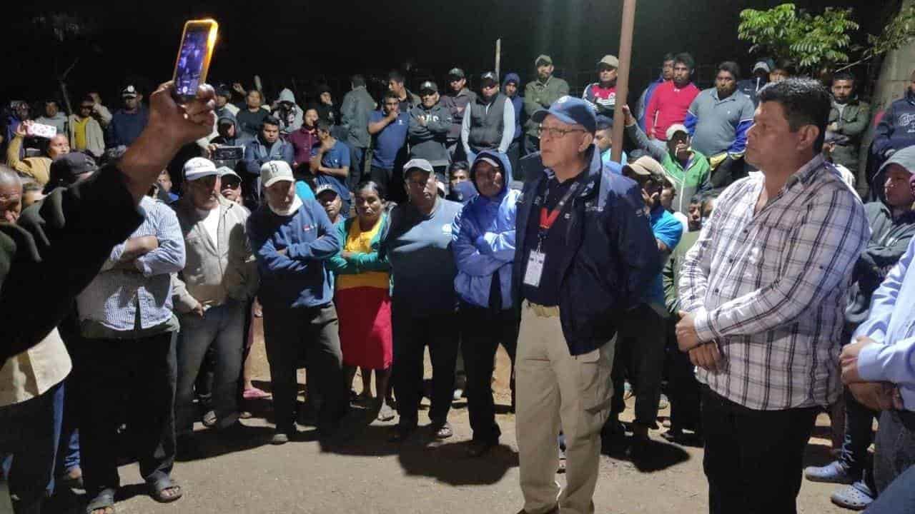 Con bloqueos, pajapeños frenan aumento en pasaje del mixto rural