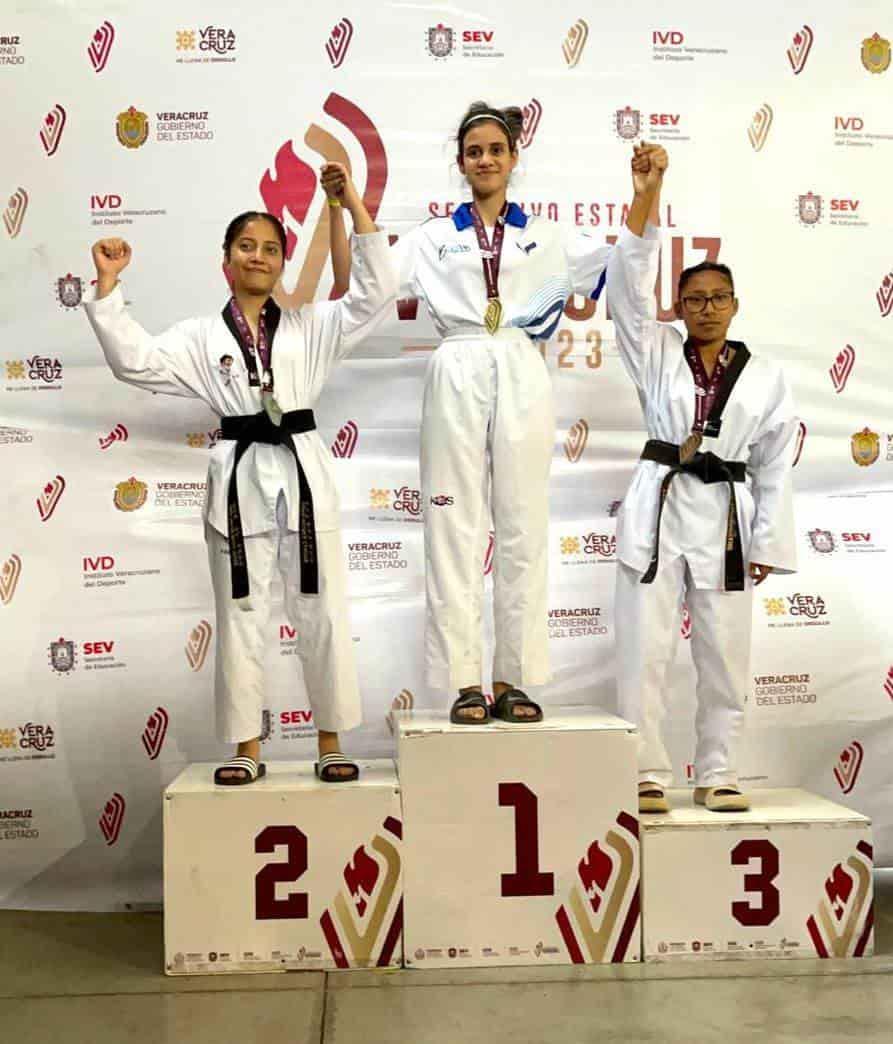 Brilla Regina Méndez en Estatal de taekwondo