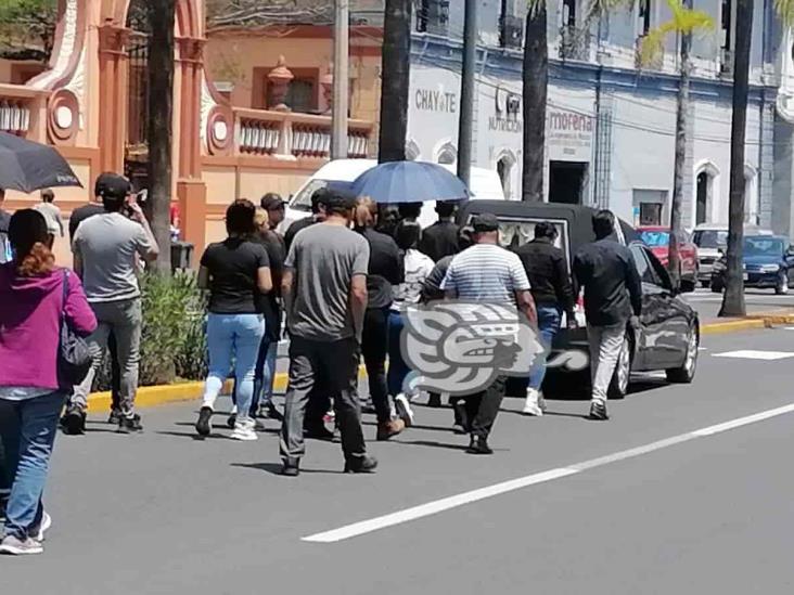 Dan último adiós a Leobardo Lima, reportero de la nota roja fallecido en Orizaba