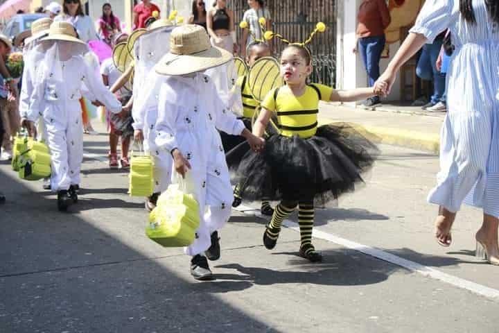 Desfile de La Primavera en Alvarado