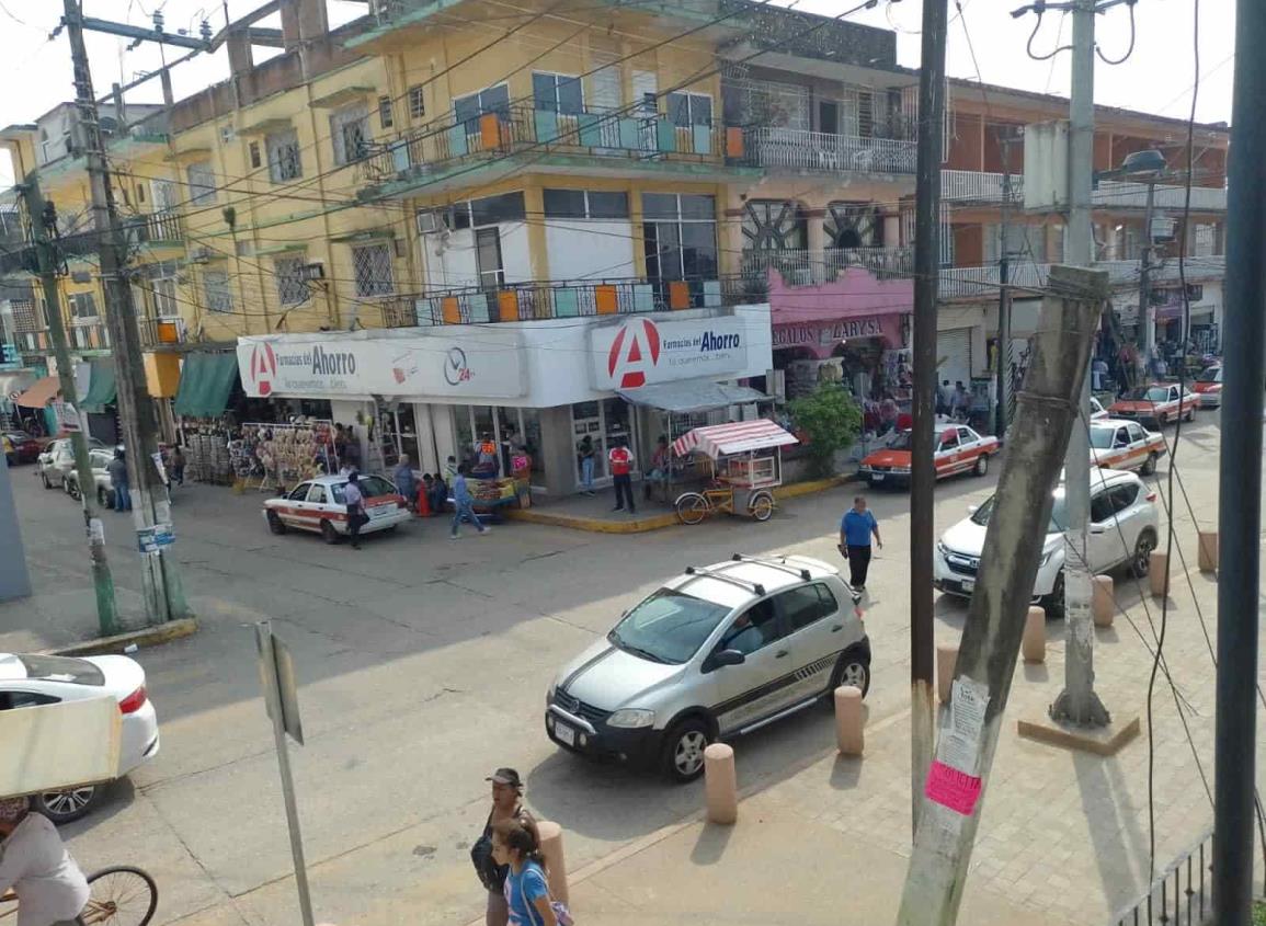 Regresan taxistas al sitio Alemán y Bravo