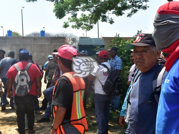 ¡Liberan circulación! trabajadores del Panteón Forense logran acuerdos de pagos (+Video)