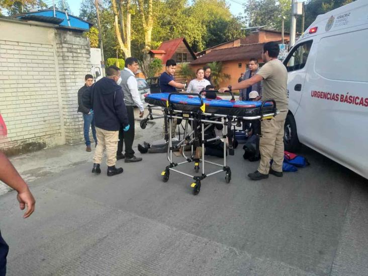 Estudiante choca contra un taxi en la carretera Xalapa- Coatepec