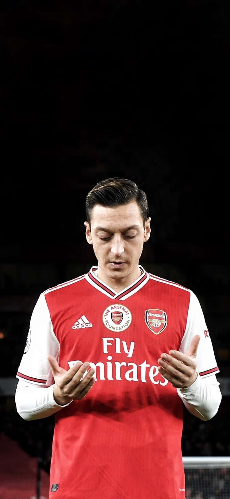 Anuncia Mesut Ozil retiro de su carrera profesional