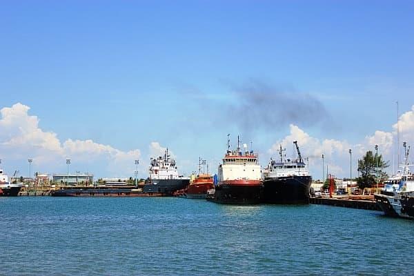 Solicita Pemex a la Comisión Nacional de Hidrocarburos perforar 46 pozos frente al puerto de Dos Bocas