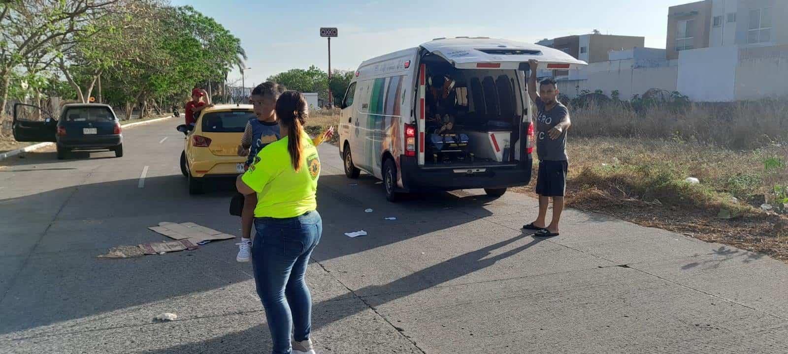 Mujer embarazada está grave, su pareja derrapó la moto por conducir tomado