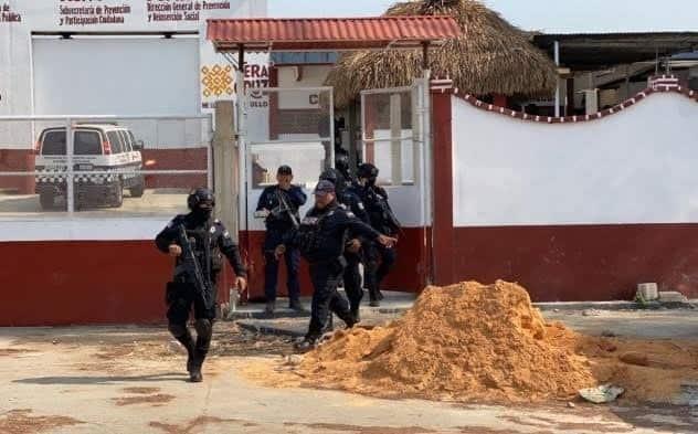 Madres en búsqueda visitan el Cereso de Coatzacoalcos; intentan hallar a sus desaparecidos