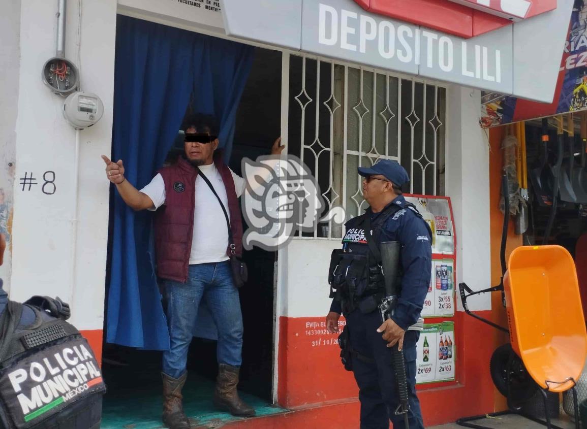 ¡Le arrebató la carteta! detienen a campesino tras robarle a mujer en Texistepec