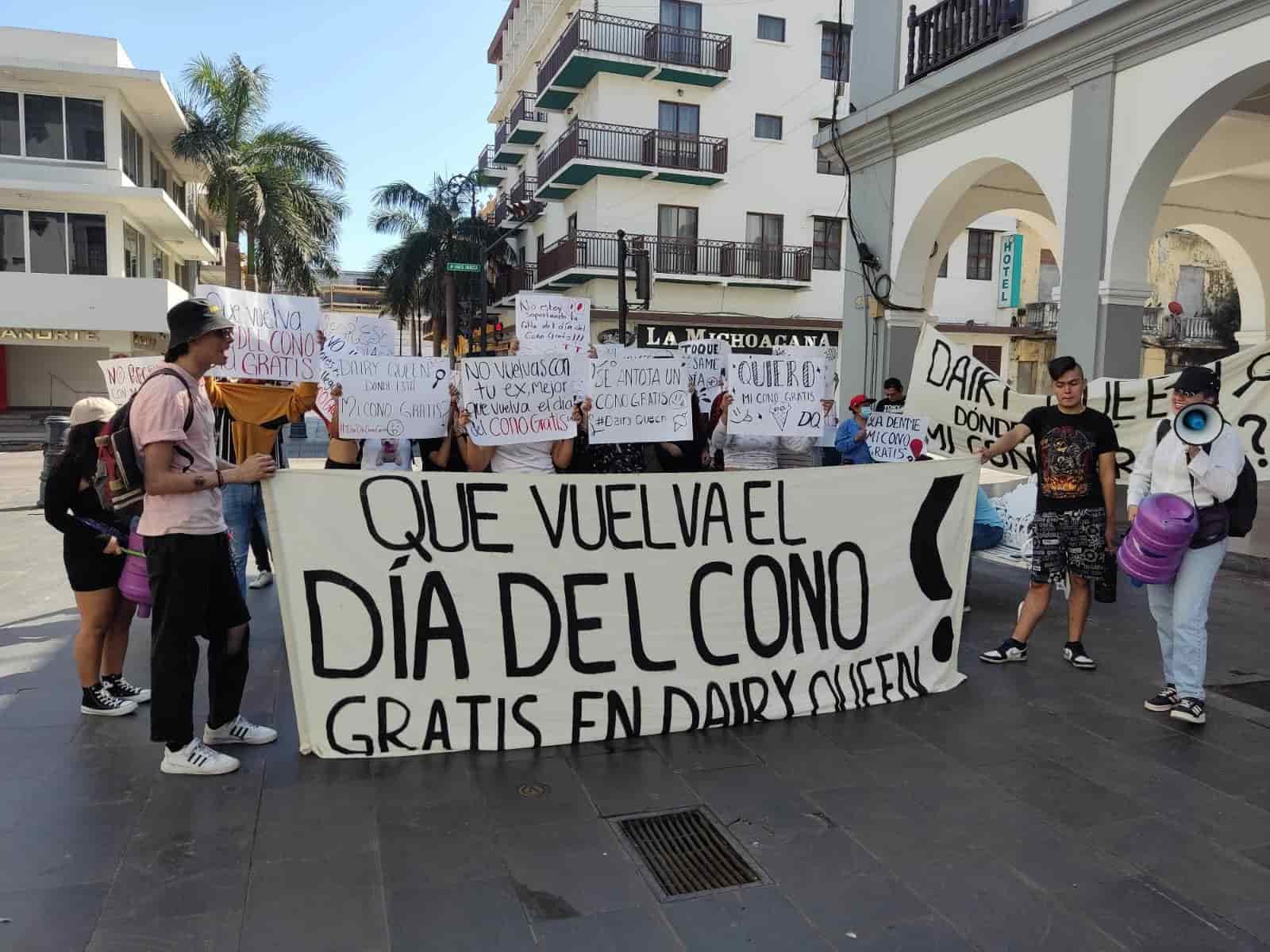 Que vuelva el cono gratis, claman jóvenes jarochos a Dairy Queen (+video)