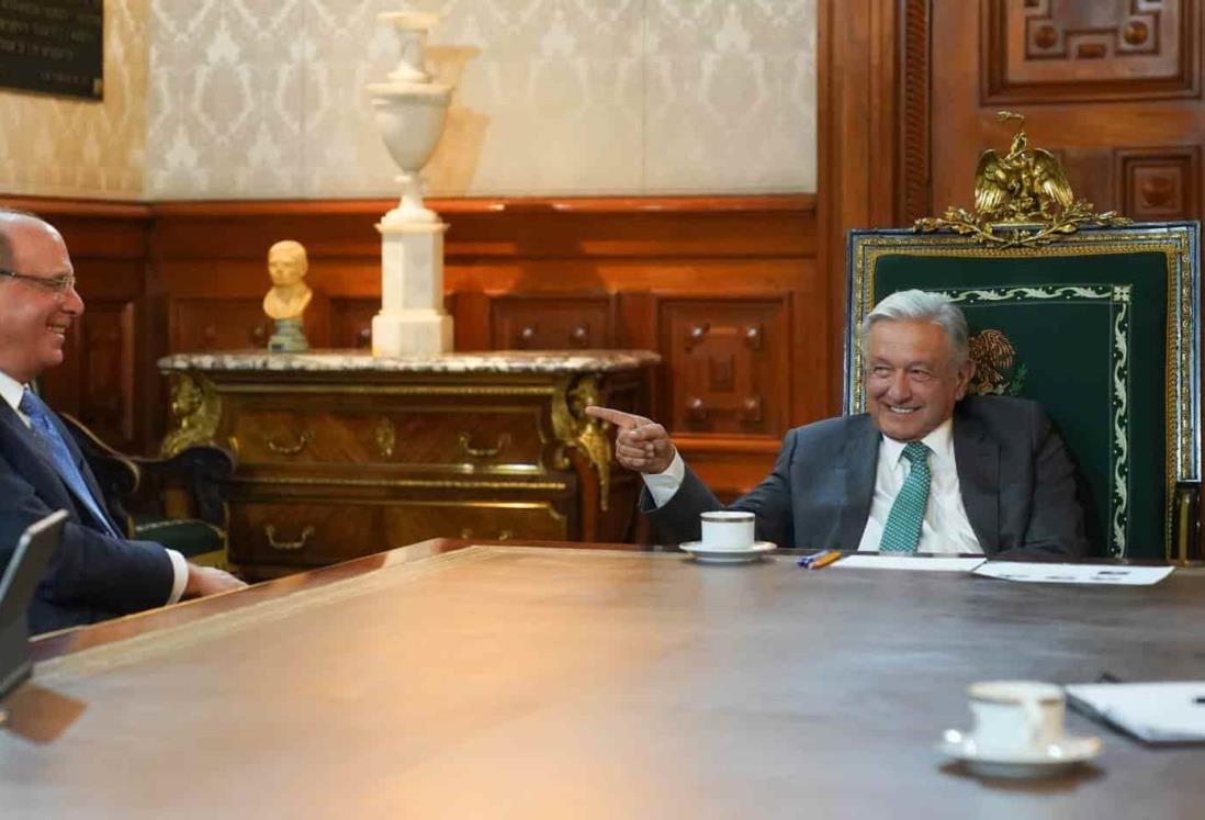 AMLO se reúne con empresarios Carlos Slim y Larry Fink en Palacio Nacional