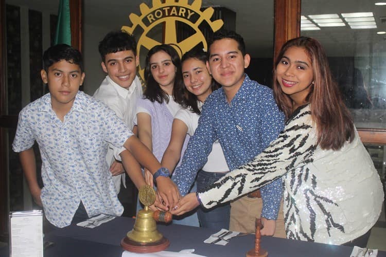 Realizan sesión Club Rotario Boca del Río Costa de Oro