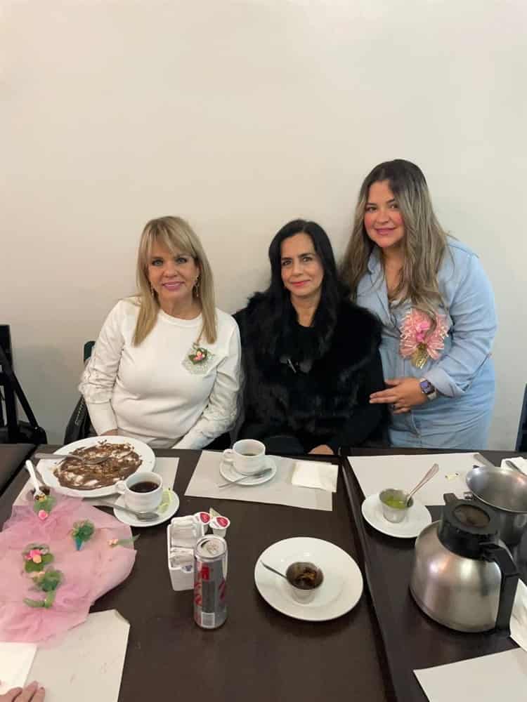 Marianne Piney disfruta hermoso baby shower