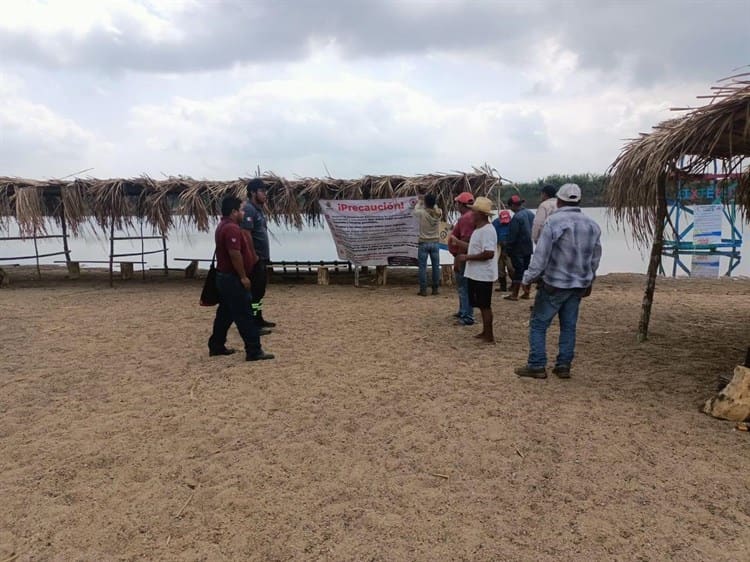 Inspeccionan playas de Texistepec; esperan más de 20 mil turistas