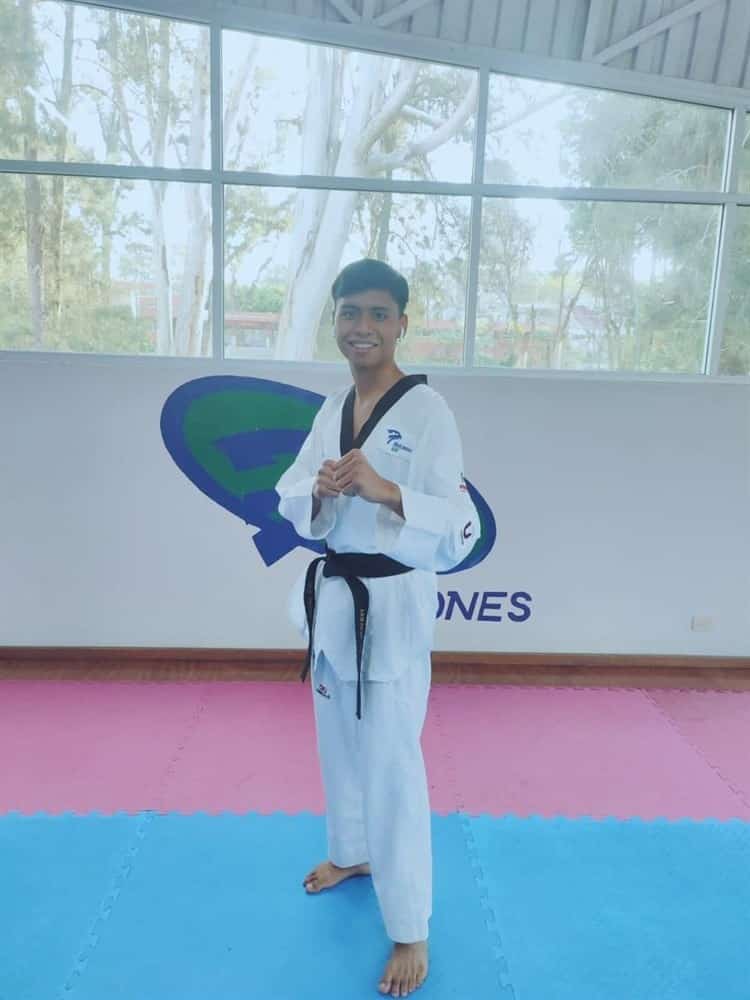 Joven de Cosamaloapan gana la Universiada Estatal de Taekwondo 2023