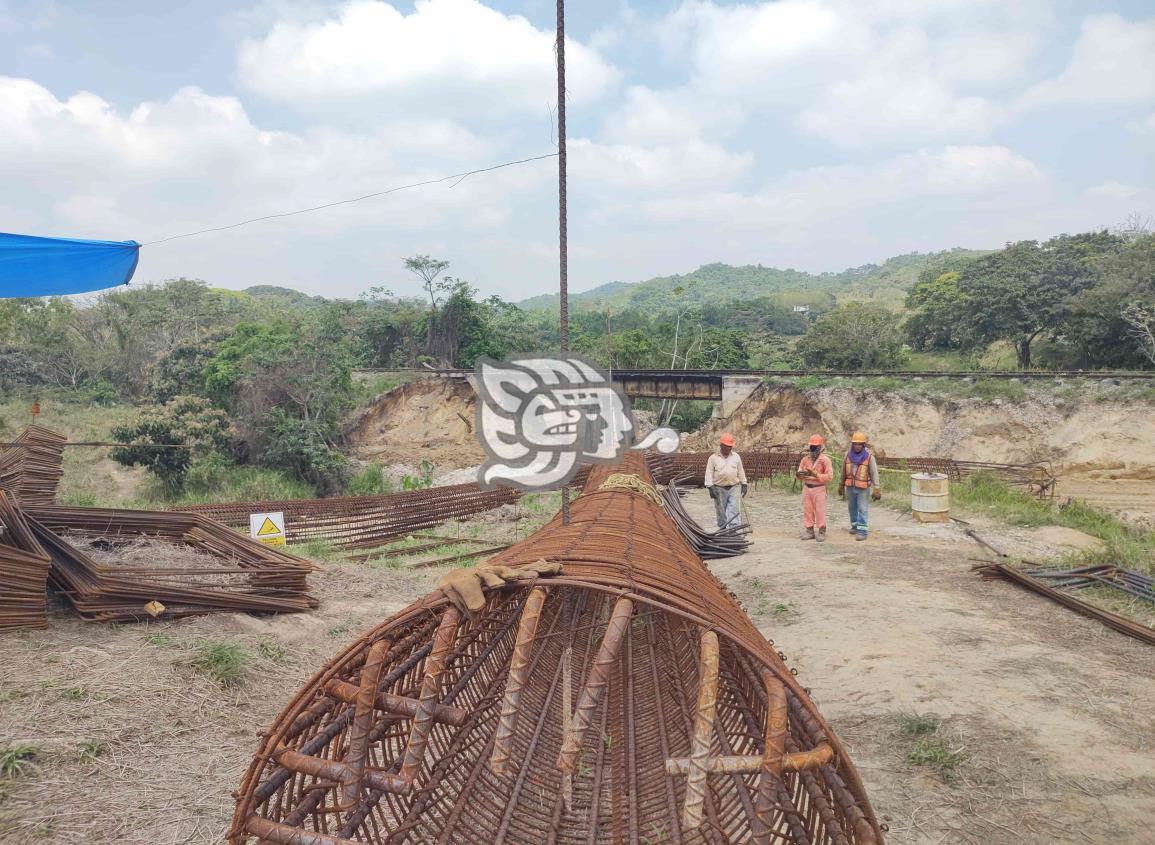 Avanza construcción de puentes en proyecto ferroviario