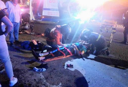 Motociclista arrollado por un auto en libramiento de Las Trancas