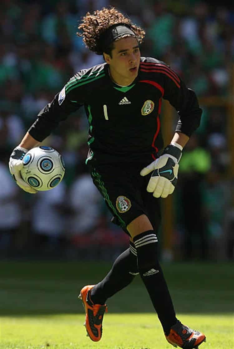 Destaca Guillermo Ochoa entre los mejores del mundo