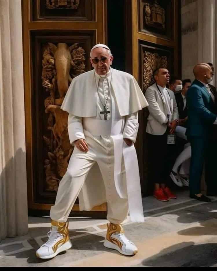 Presuntas fotos del papa Francisco con enorme chamarra se viralizan; ¿será fake?