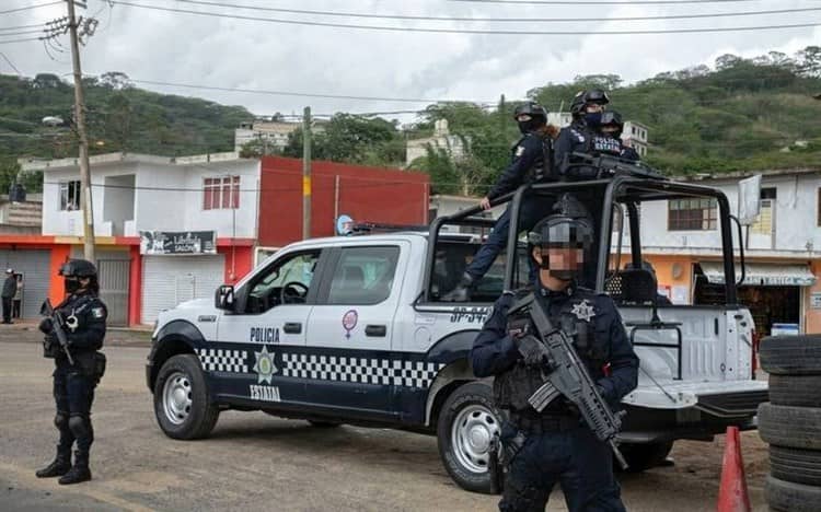 Policías de Veracruz advierten sobre falta de condiciones laborales