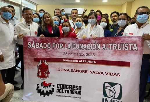 Participan trabajadores del Congreso del Trabajo y CTM en campaña de Donación de Sangre del IMSS